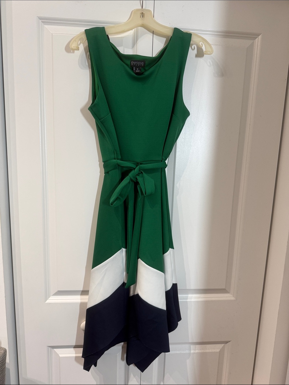 Green Colorblock Tie-Waist Dress